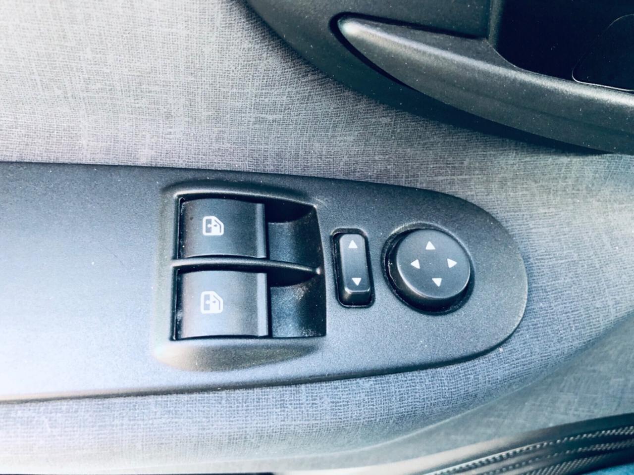 Lancia Ypsilon 1.0 5 porte S&S Hybrid Gold CARPLAY