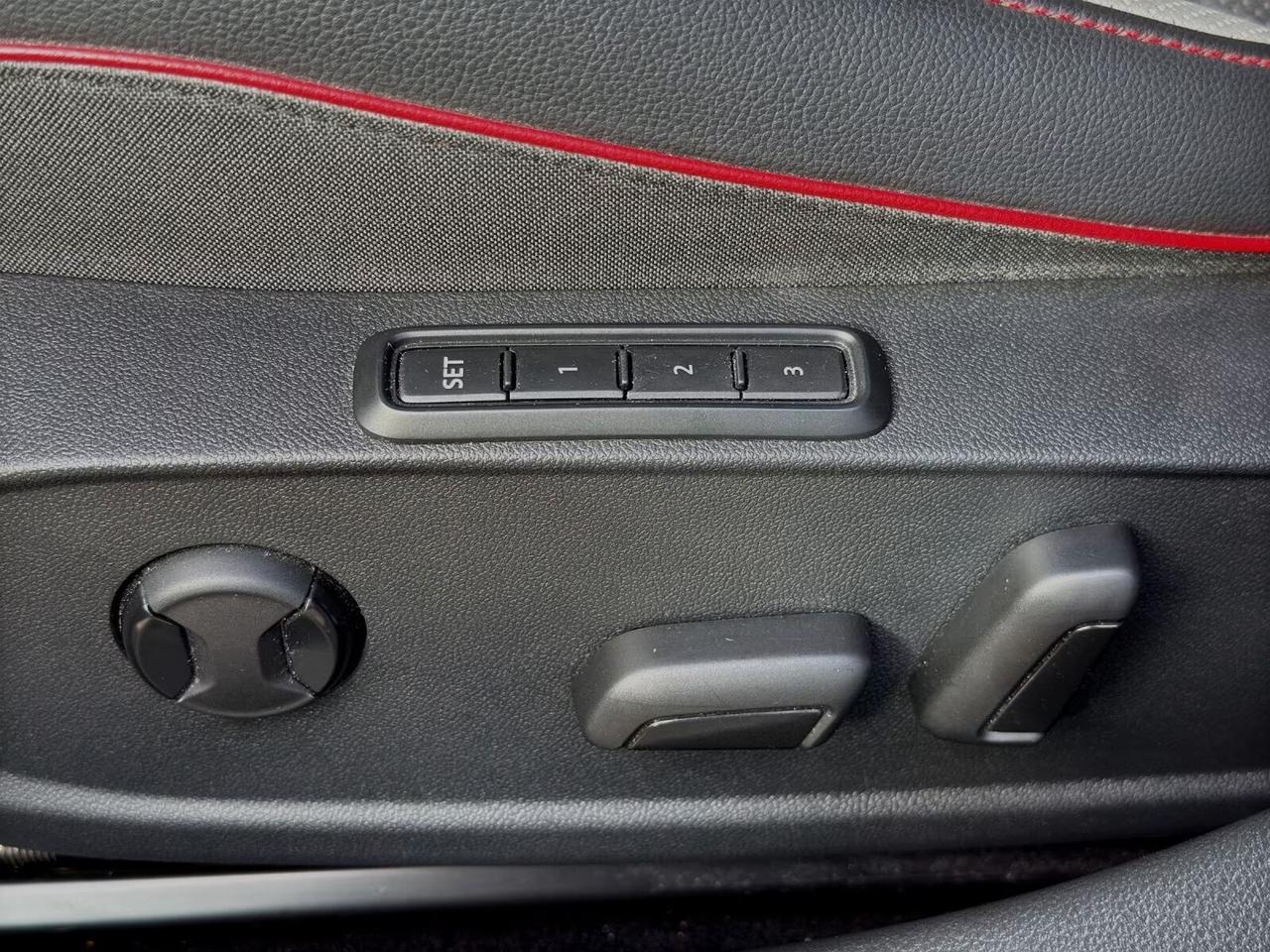 Volkswagen Golf GTI 2.0 TSI DSG TOTAL BLACK PELLE/TETTO/RETROC/RADAR FULL OPTIONAL