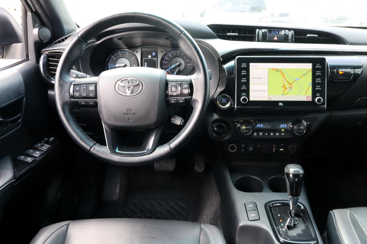 Toyota Hilux Toyota Hilux 2.8 D 204 CV DoCab 4x4 Aut Invincible 39900 + IVA