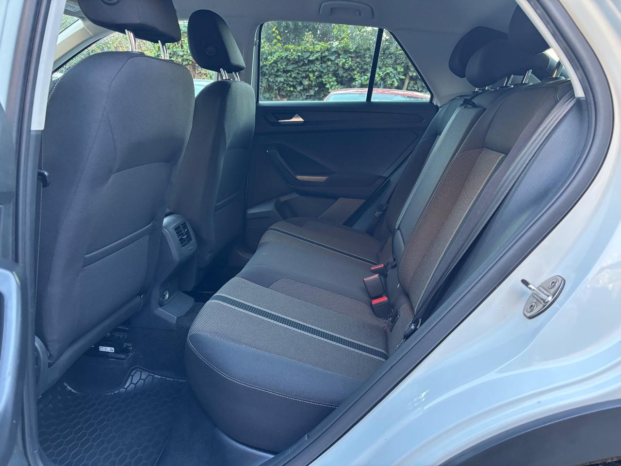 Volkswagen T-Roc 1.6 TDI Style ok neopatentati