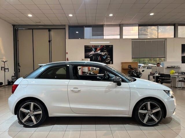 Audi A1 1.6 tdi Attraction 90cv *NEOPATENTATI*