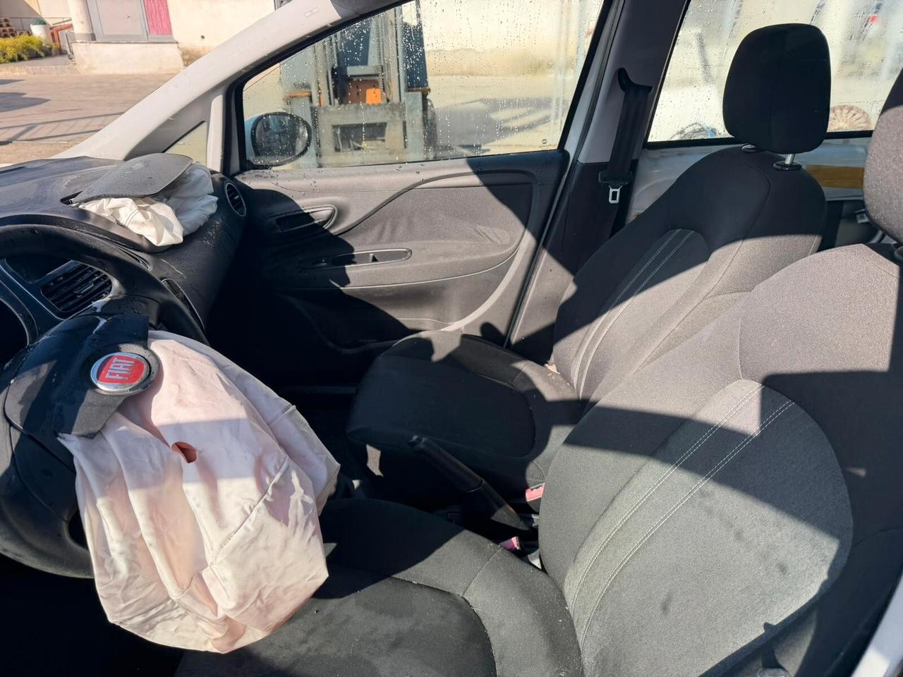 Fiat Punto 1.2 incidentato - 2015