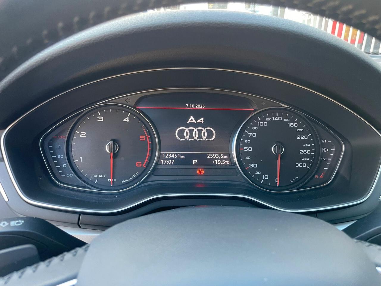 Audi A4 Avant 2.0 TDI 190 CV ultra S tronic Design