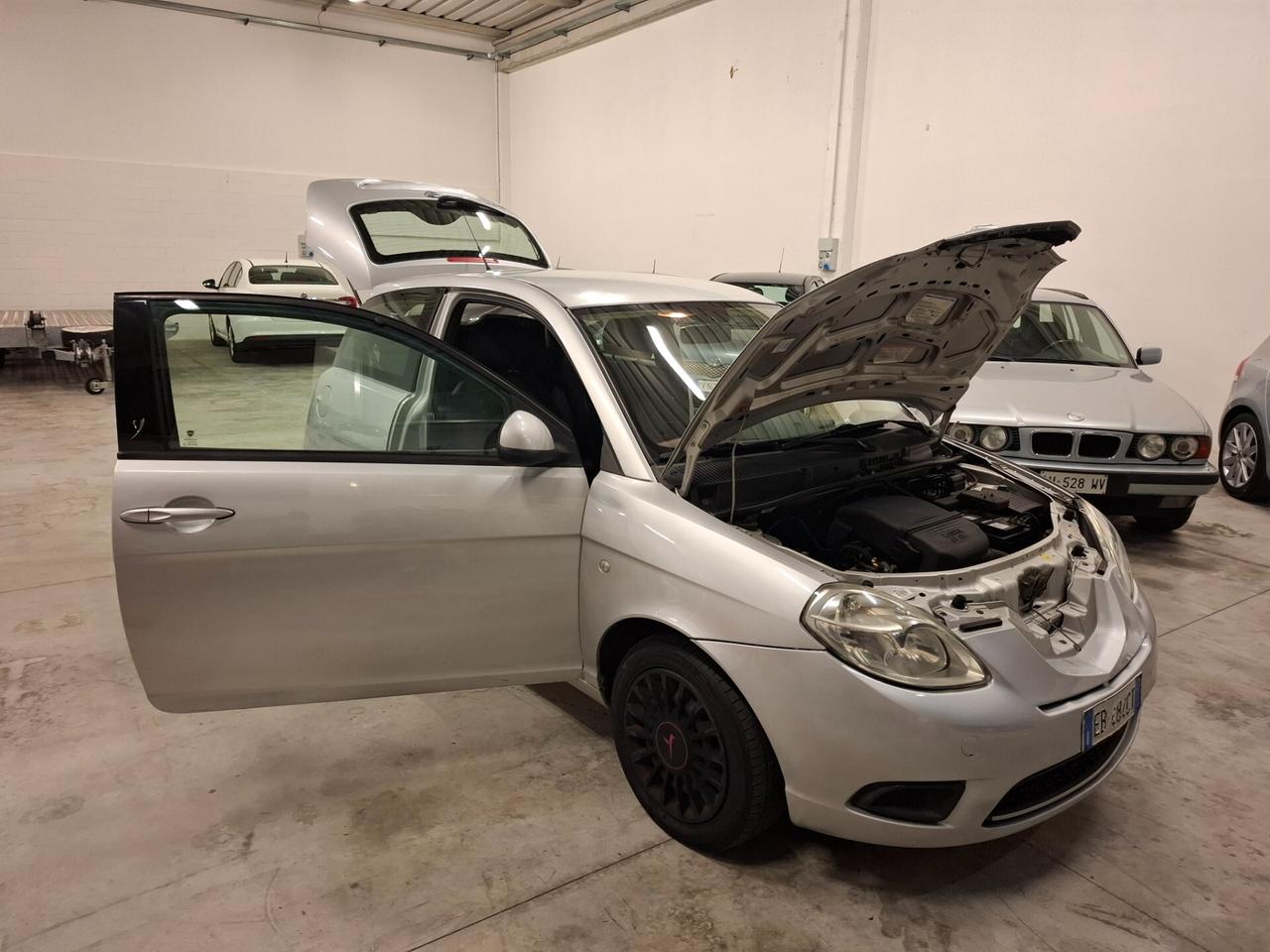 Lancia Ypsilon 1.2 Versus