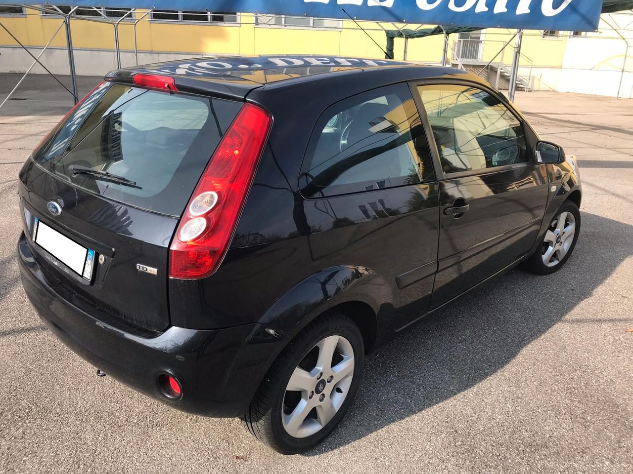 Ford Fiesta 1.2 16V 3p. Ghia