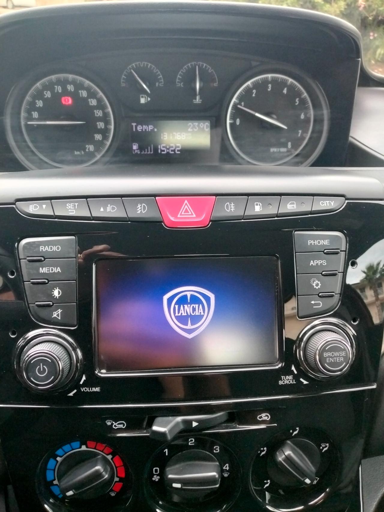 Lancia Ypsilon 1.2 69 CV 5 porte GPL Ecochic Platinum