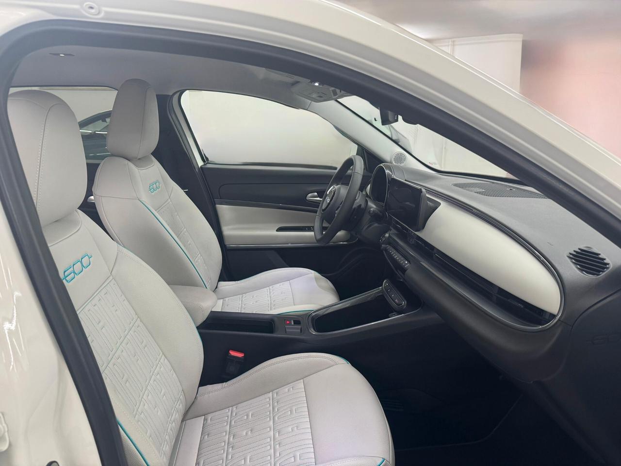 Fiat 600 Hybrid 100 CV DCT MHEV La Prima