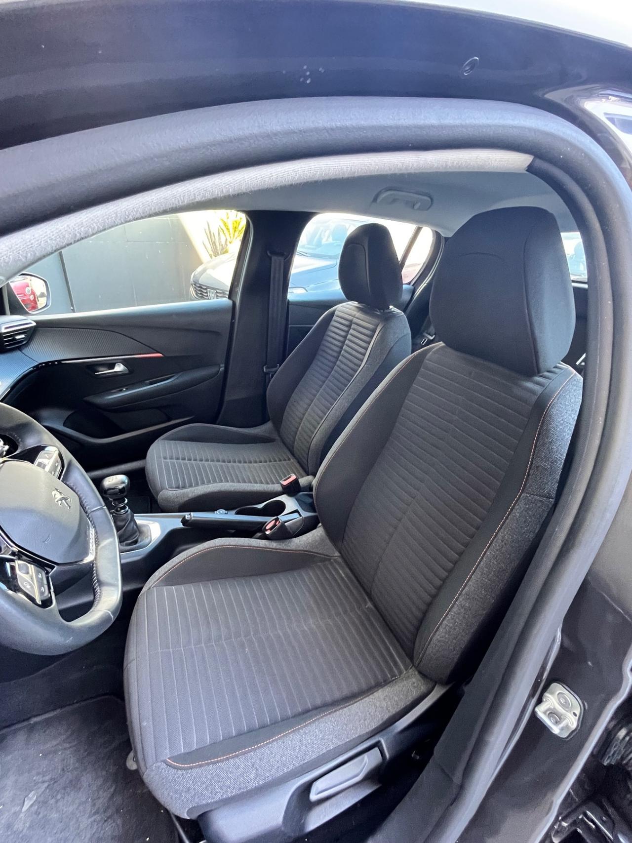 Peugeot 208 Active