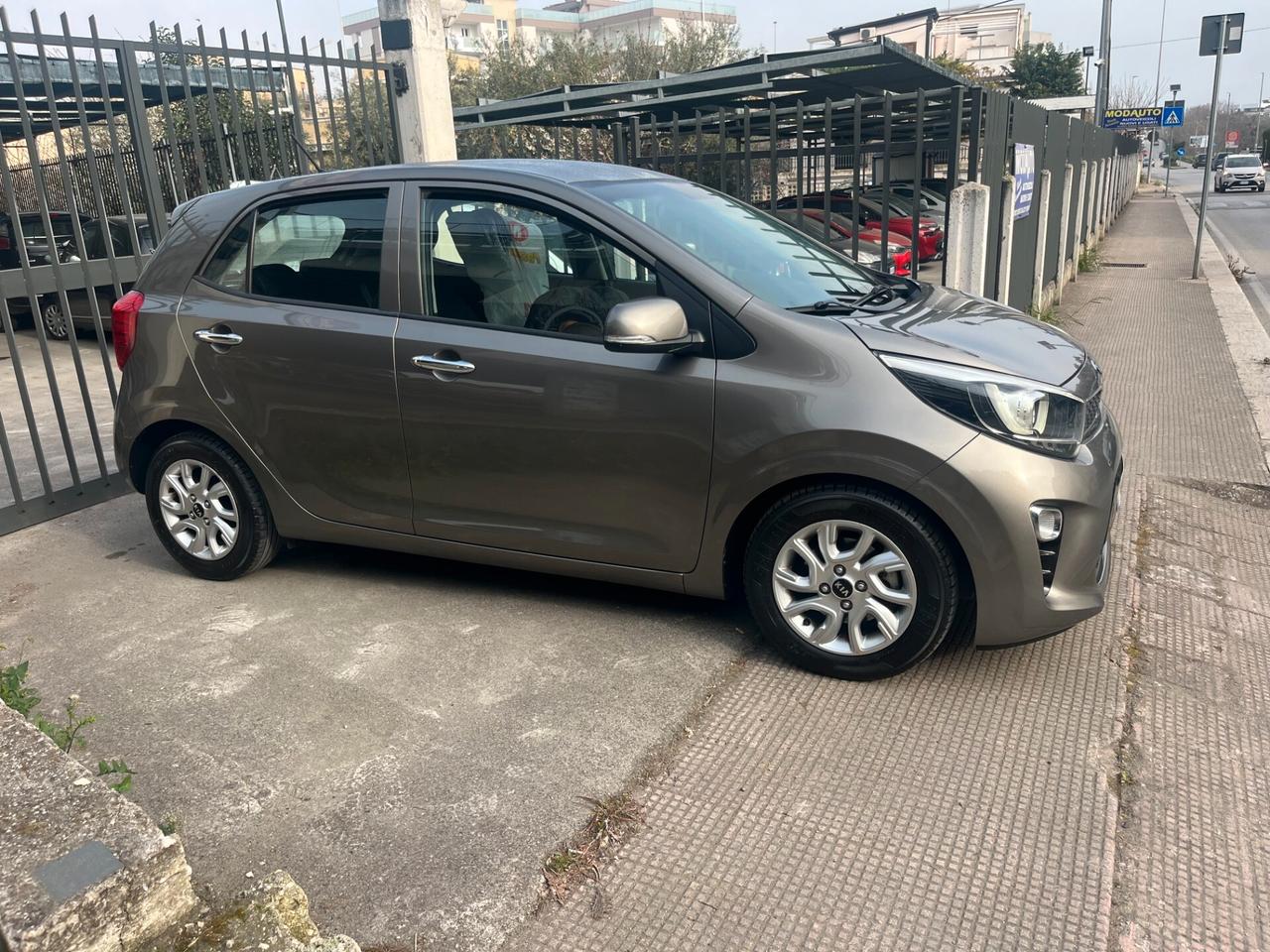 Kia Picanto 1.0 12V 5 porte Cool X NeoPatentati