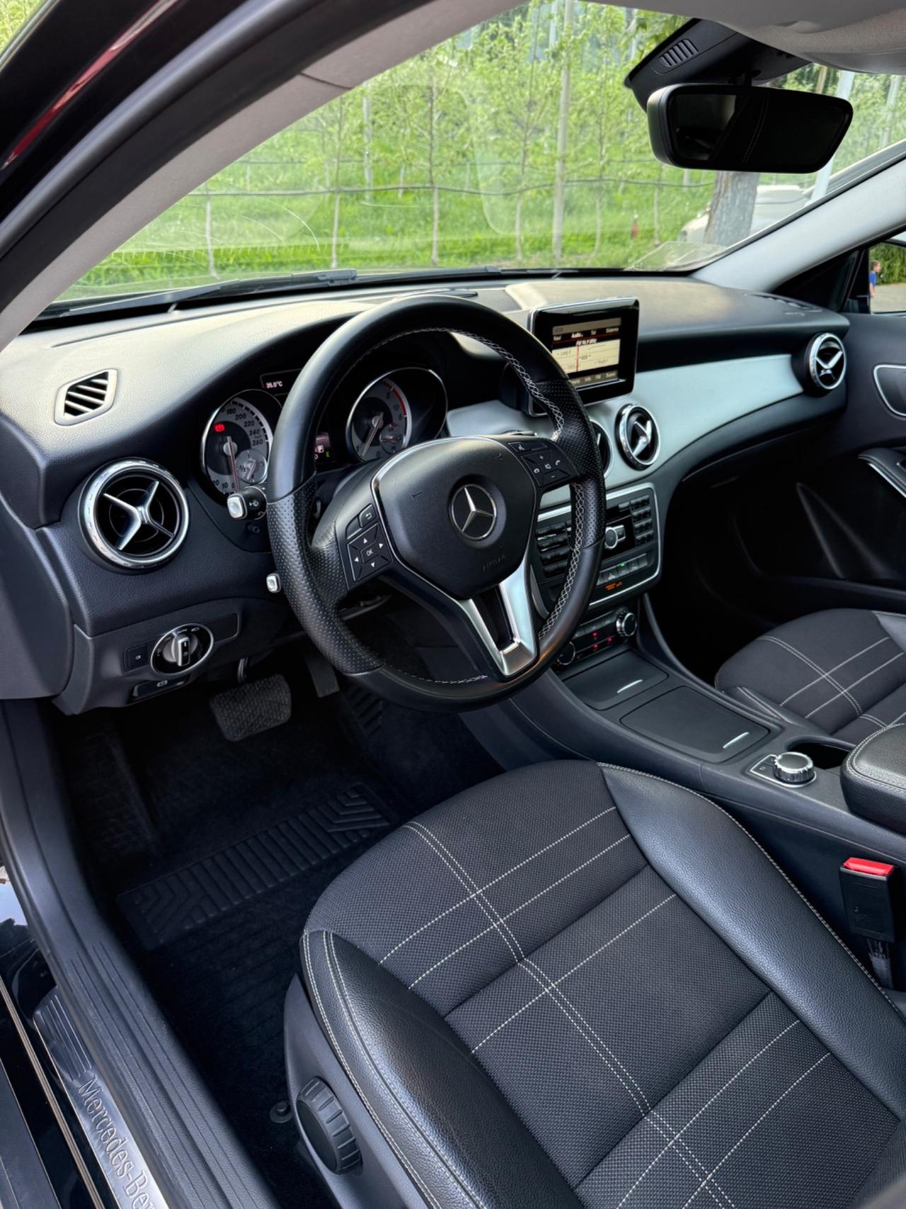 Mercedes-benz GLA 200 GLA 200 CDI Automatic Premium