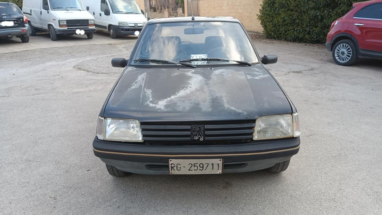 Peugeot 205 954 5 porte Look