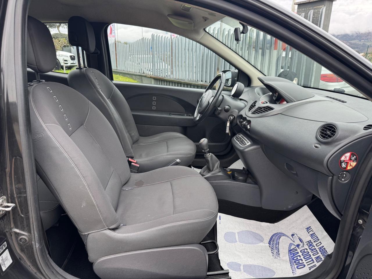 Renault Twingo 1.2 16V Miss Sixty