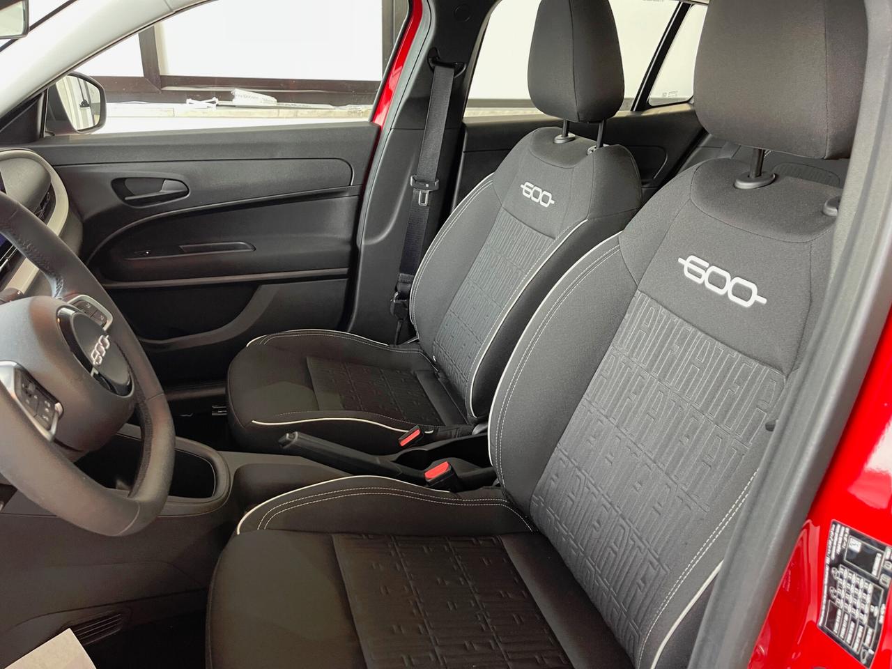 Fiat 600 Hybrid 100 CV DCT MHEV