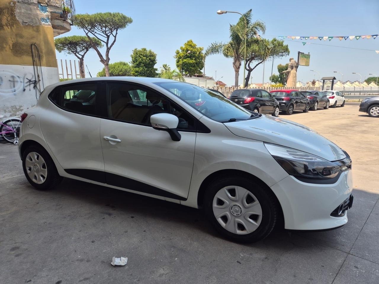 Renault Clio 1.2 75CV 5 porte Wave