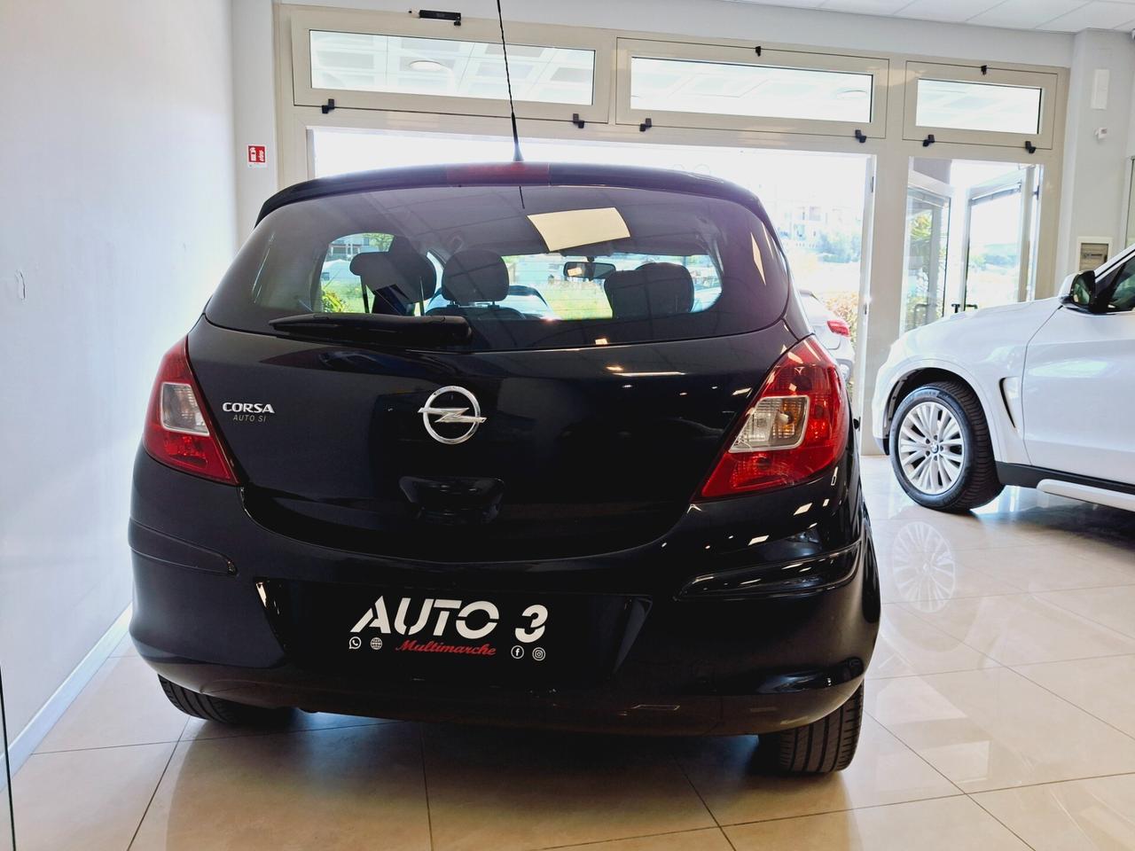 Opel Corsa 1.2 5 porte Cosmo