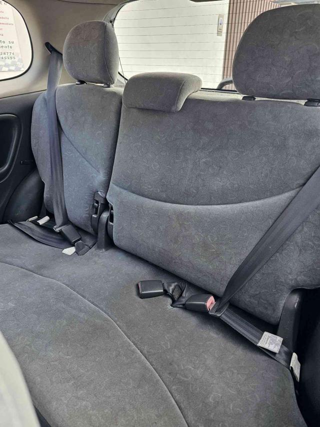 TOYOTA Yaris 1.0i 16V cat 3 porte Sol