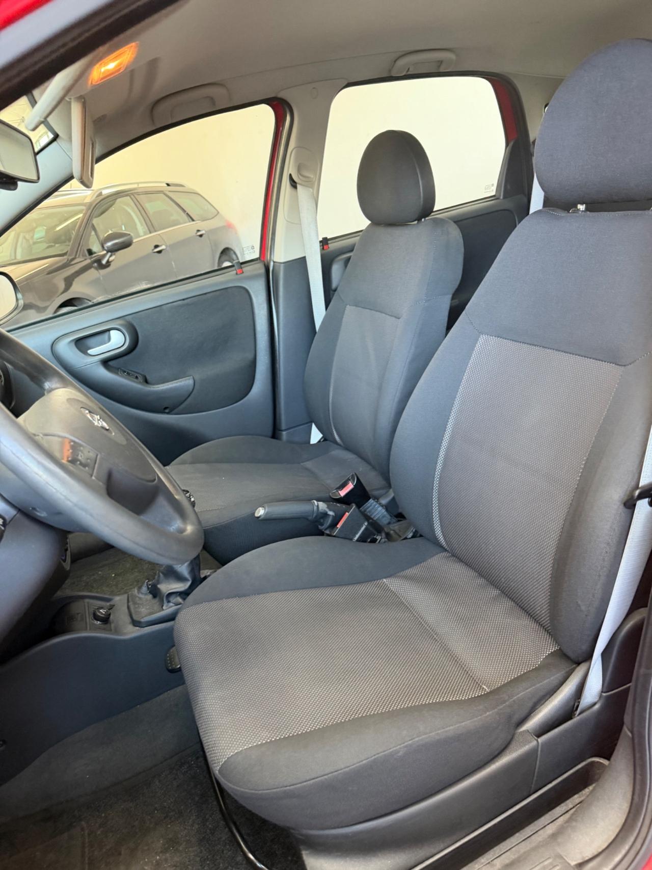 Opel Corsa 1.2 5 porte