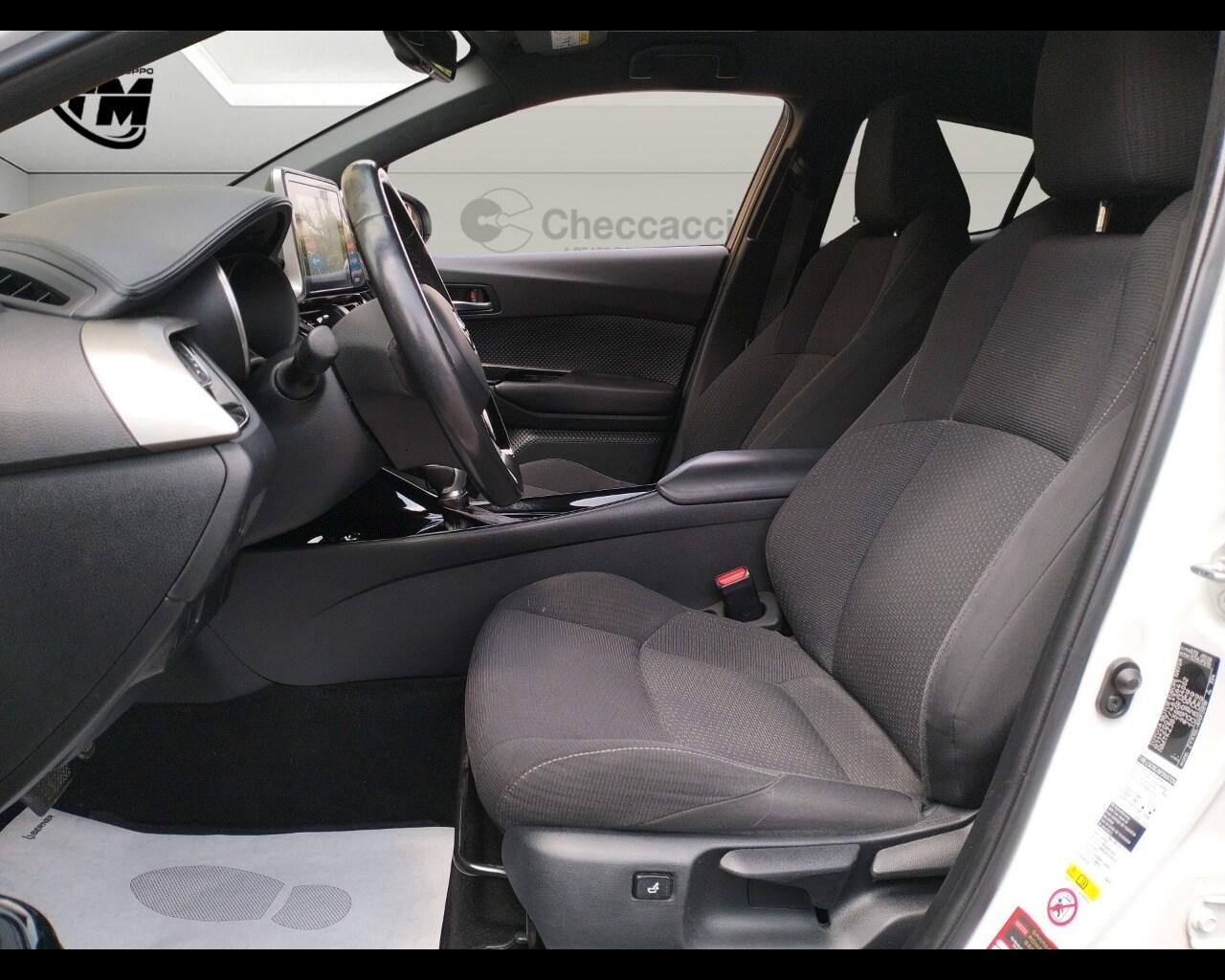 TOYOTA C-HR (2016-2023) C-HR 1.8 Hybrid E-CVT T...