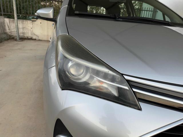 TOYOTA Yaris 1.5 Hybrid 5 porte Active AUTOMATICA PER NEOPATENT