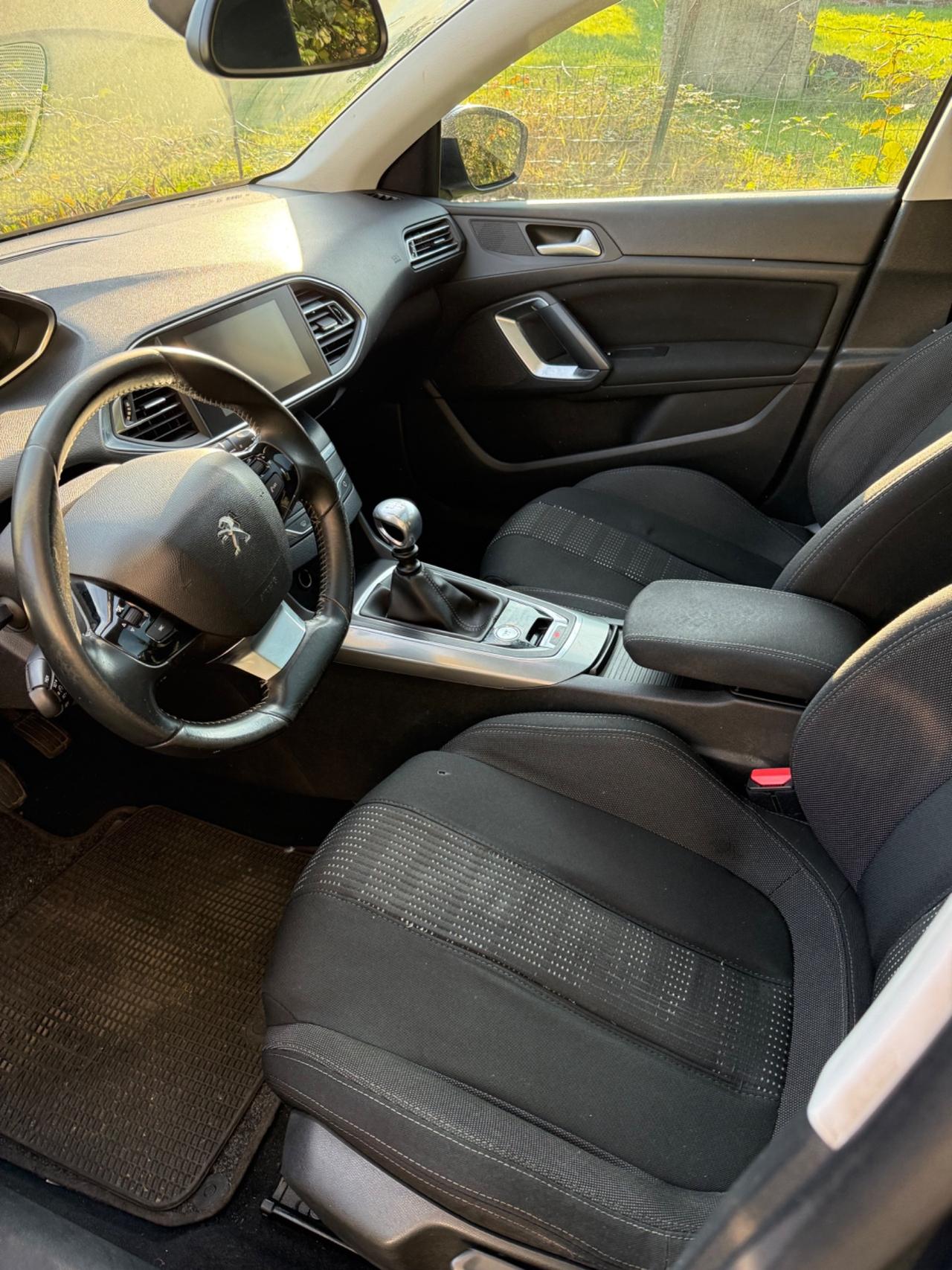 Peugeot 308 BlueHDi 150 S&S Allure