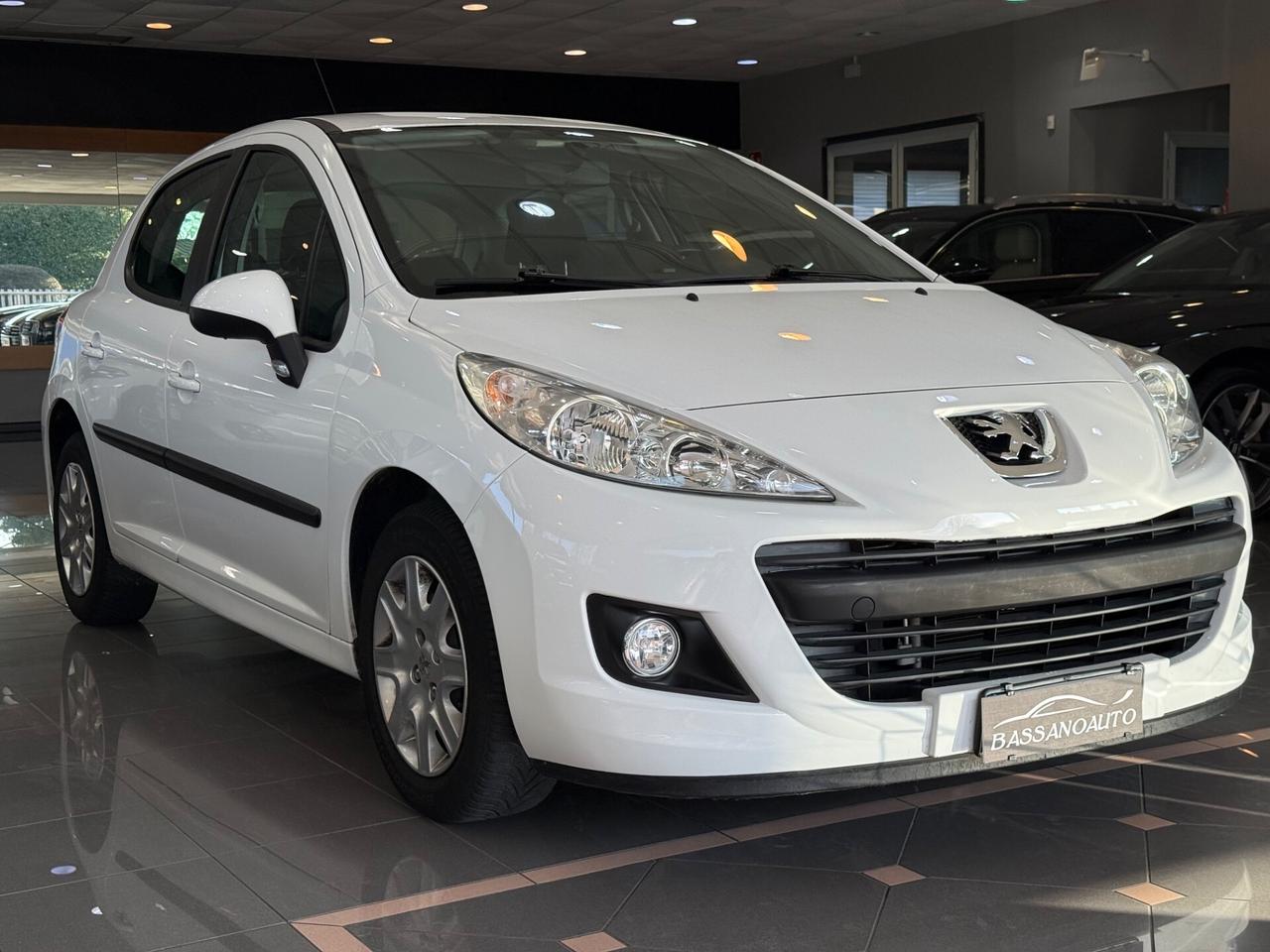 Peugeot 207 5p 1.4 73.000 KM!