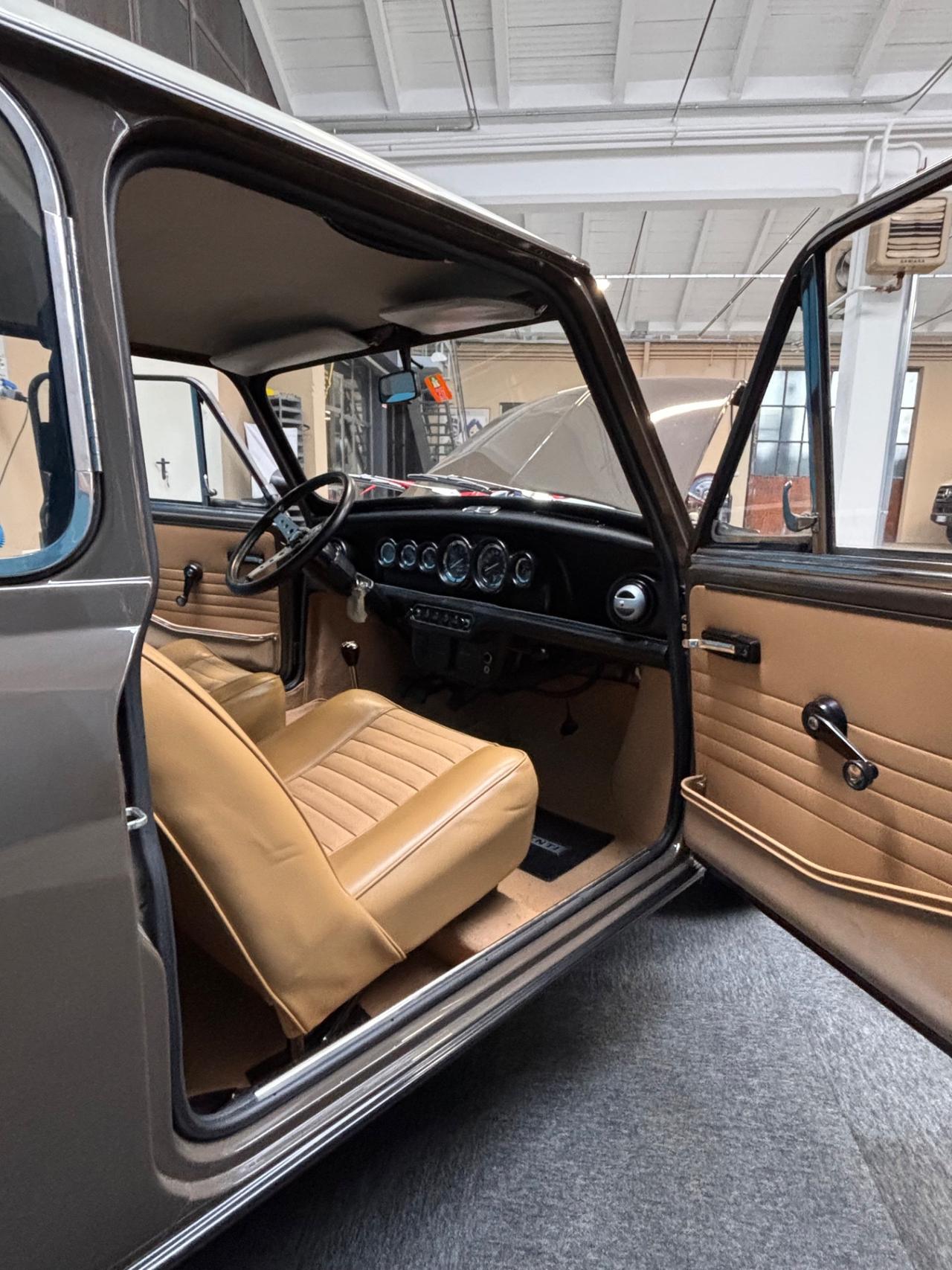 Innocenti Mini Leyland Cooper 1300 Export