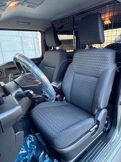 Suzuki Jimny 1.5 5MT PRO (N1)