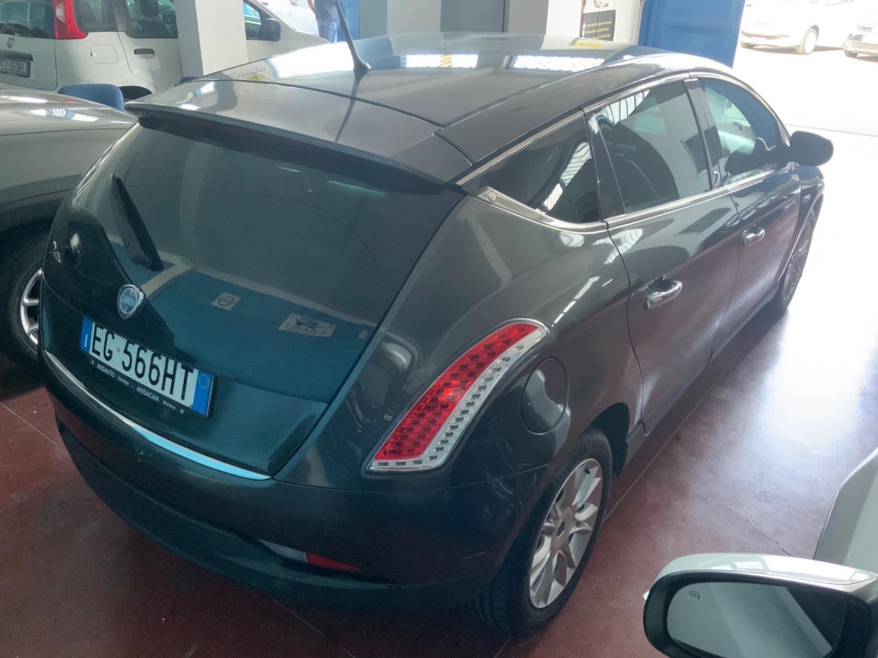 Lancia Delta 1.4 T-Jet 120 CV Argento