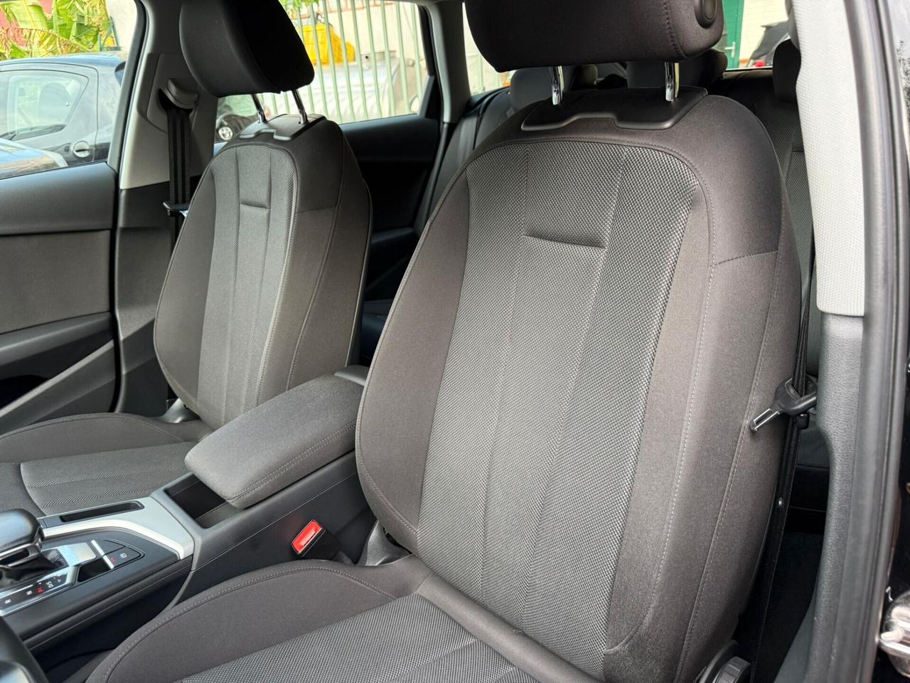 Audi A4 Avant 30 TDI/136 CV S tronic Business