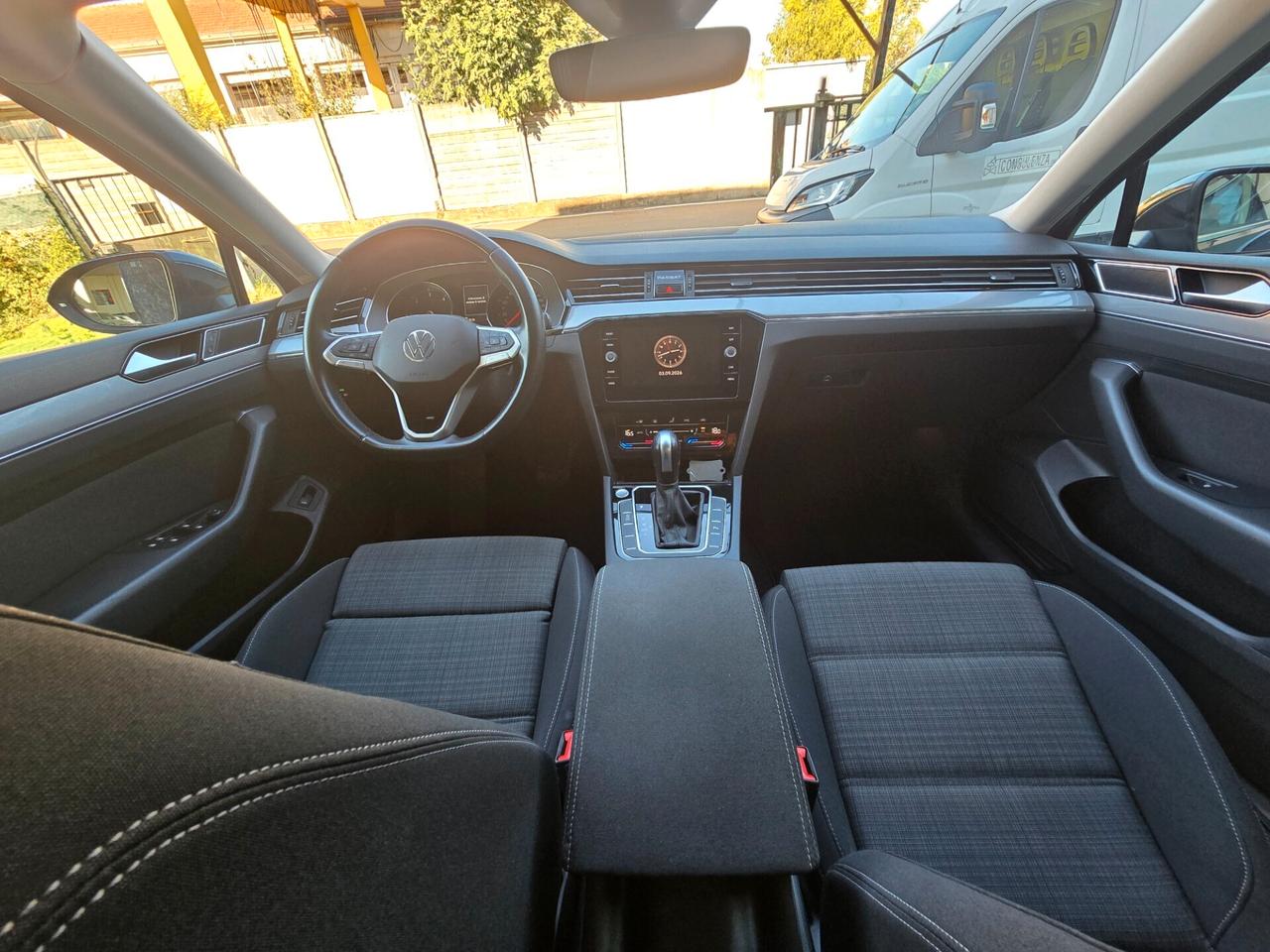 VW Passat Variant 2.0 TDI 150CV -2022