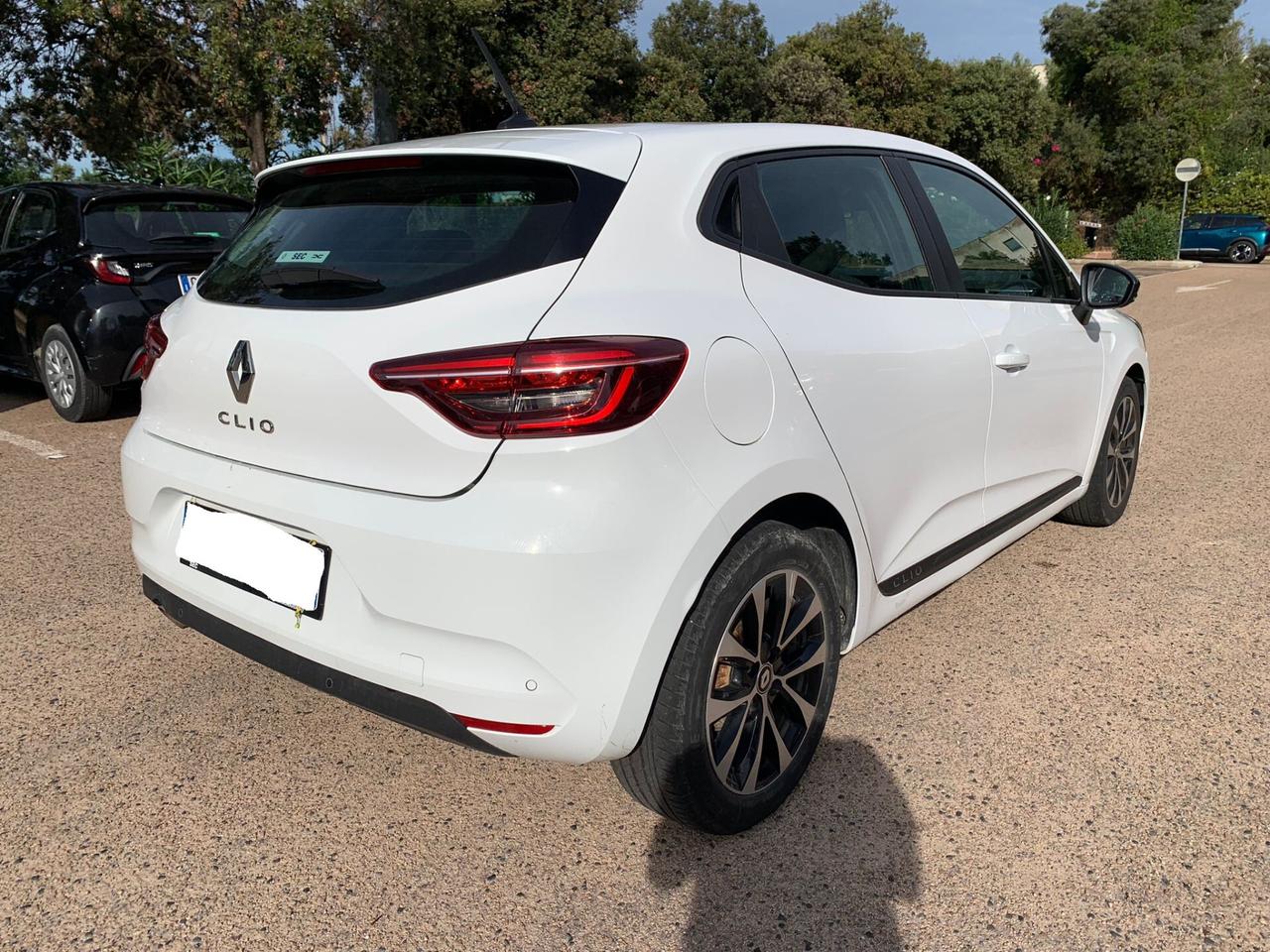 Renault Clio 2023 garantita 12 MESI