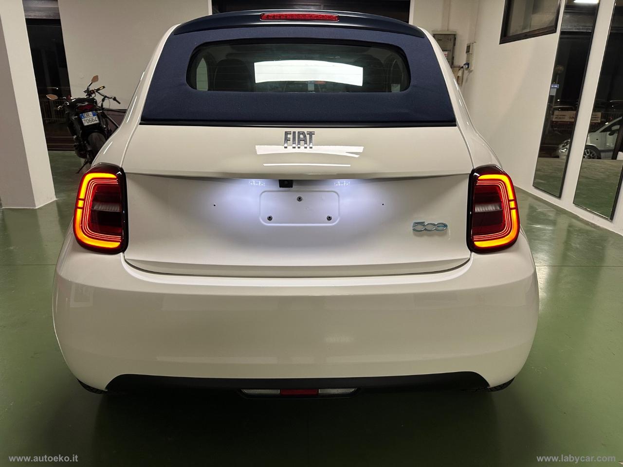 FIAT 500e Icon Cabrio