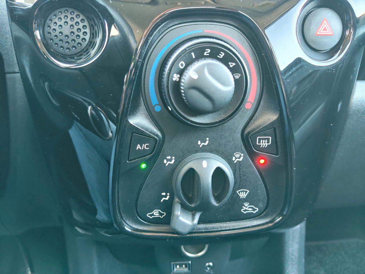 Citroen C1 3 Porte C1 3p 1.0 vti Shine s&s 72cv