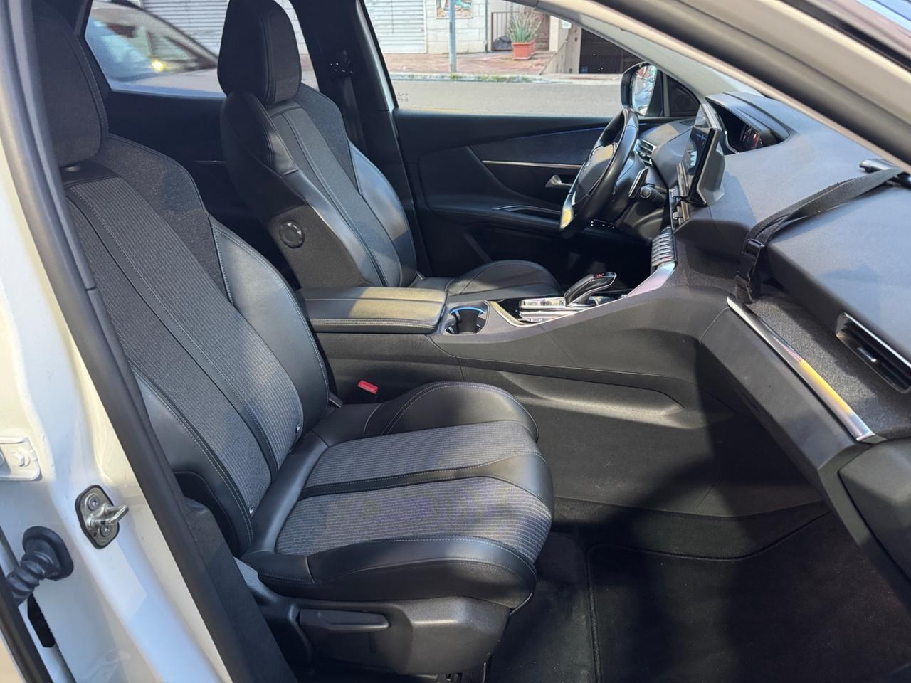 Peugeot 3008 BlueHDi 130 CV Allure Pack