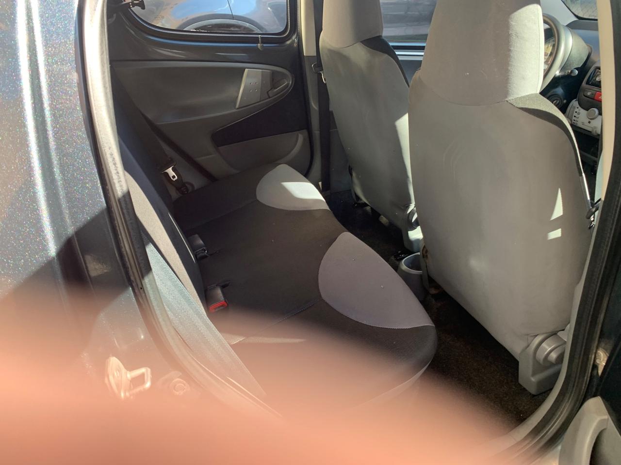 Peugeot 107 1.0 68CV 5p. 03/2011 km 112000