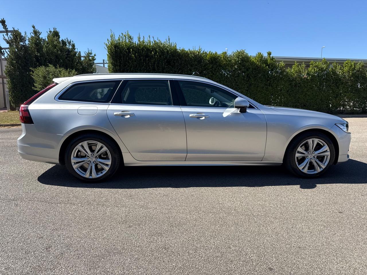 Volvo V90 B4 (d) Geartronic Momentum Business Pro