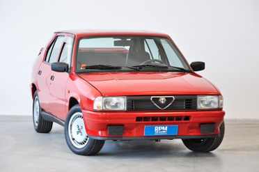 Alfa Romeo 33 1.7 Quadrifoglio Verde carburatori pari al nuovo!