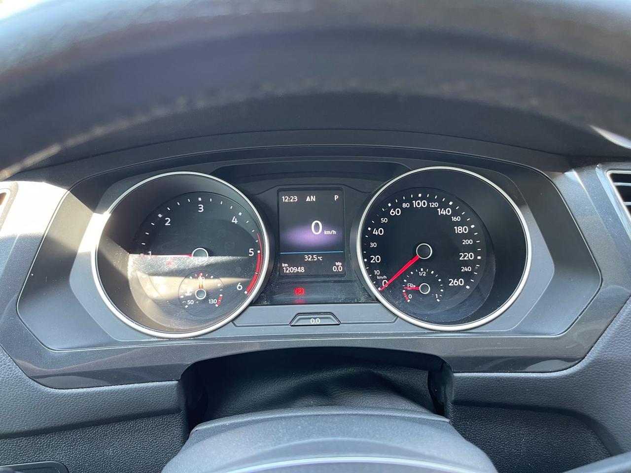 Volkswagen Tiguan Business 2.0 TDI #6539