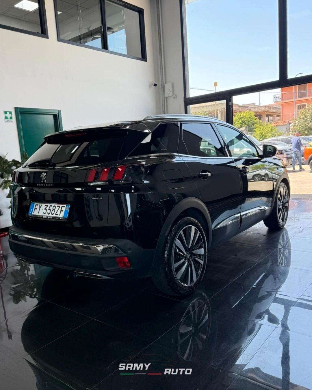 Peugeot 3008 Hybrid4 300 e-EAT8 GT
