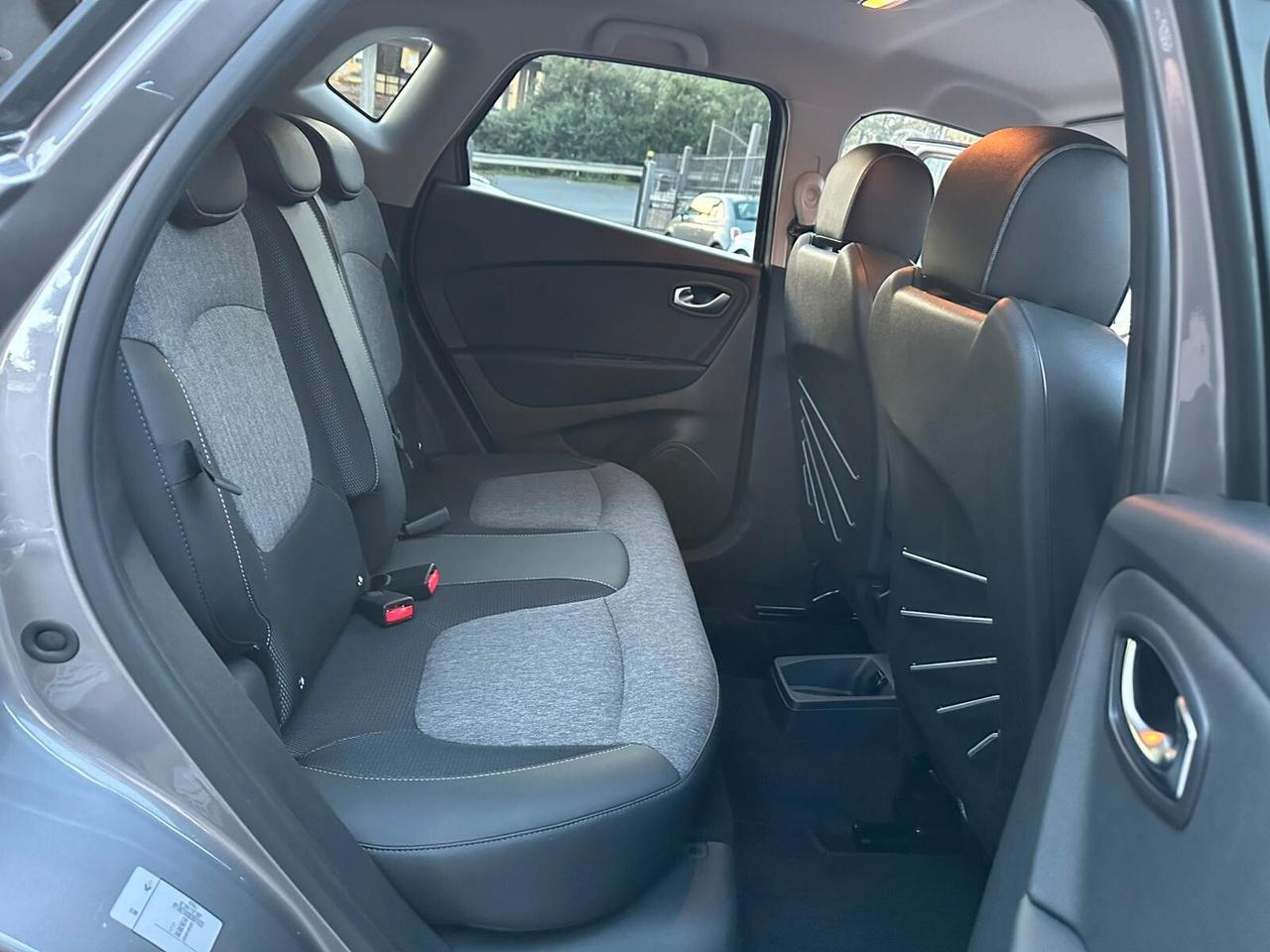 Renault Captur dCi 8V 90 CV EDC Sport Edition2