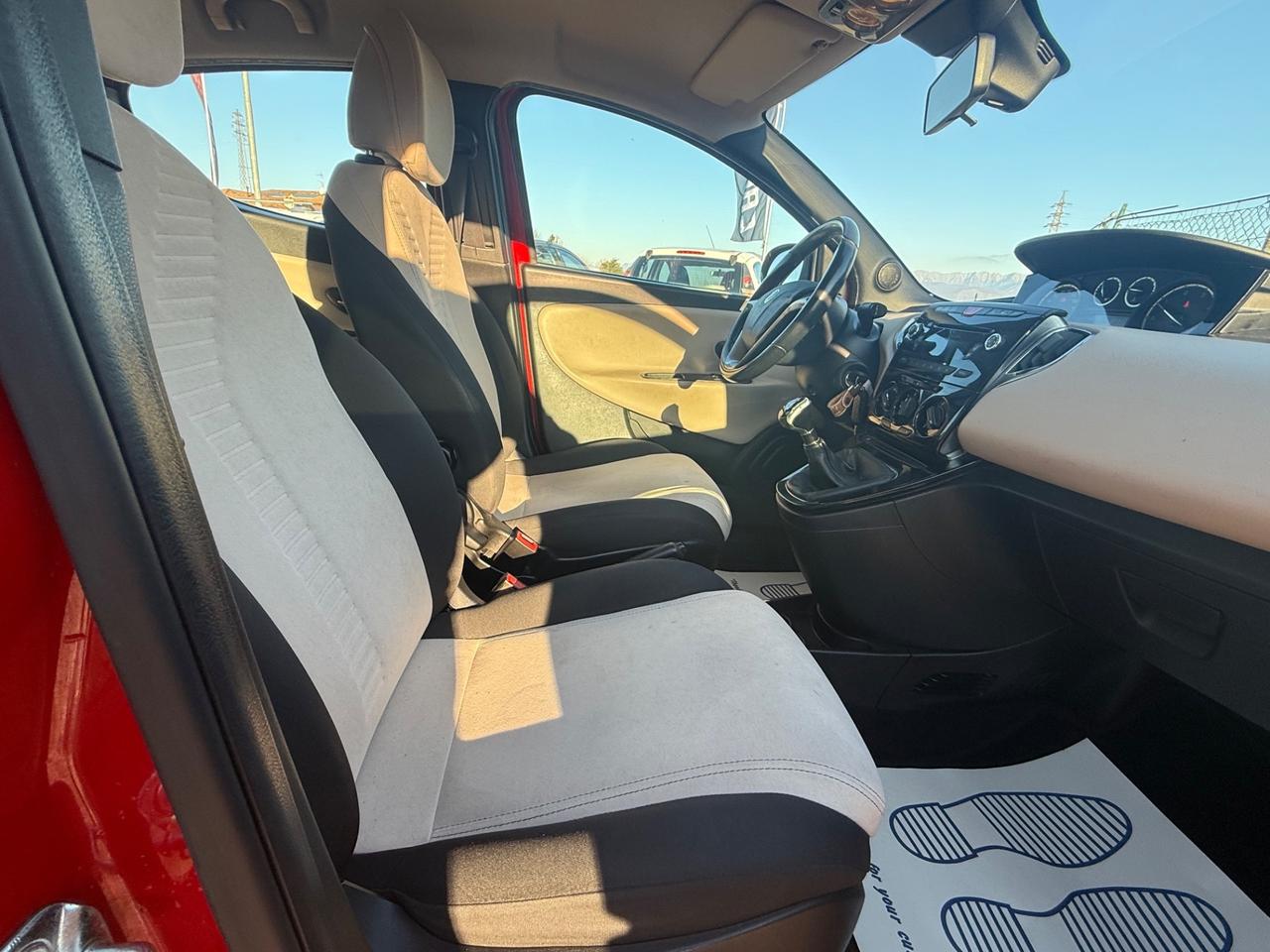 Lancia Ypsilon 1.3 MJT 16V 95 CV 5 porte S&S Platinum