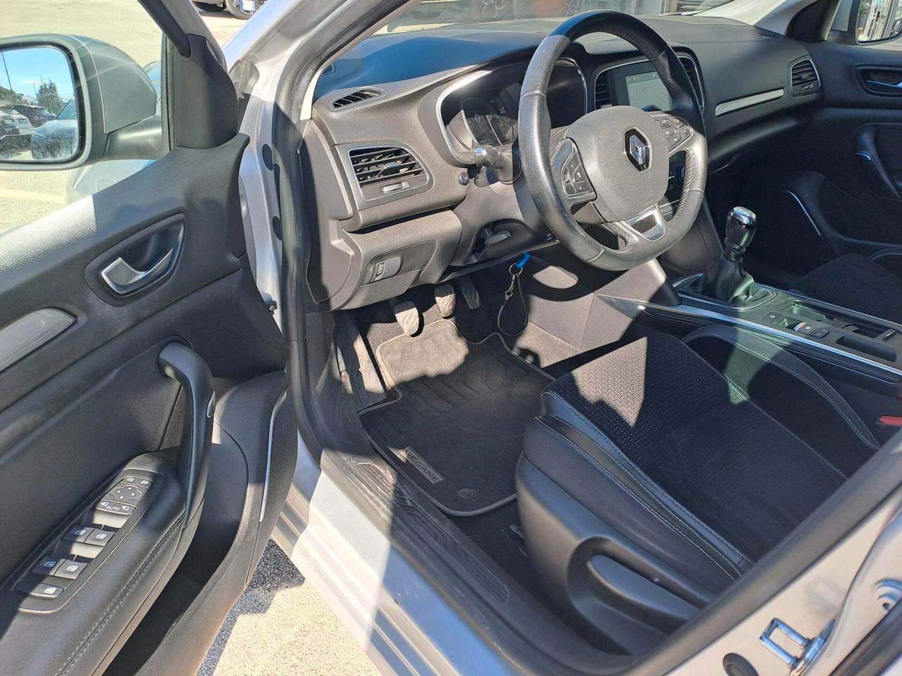 Renault Megane Blue 1.5 dCi 115 CV Intens 19