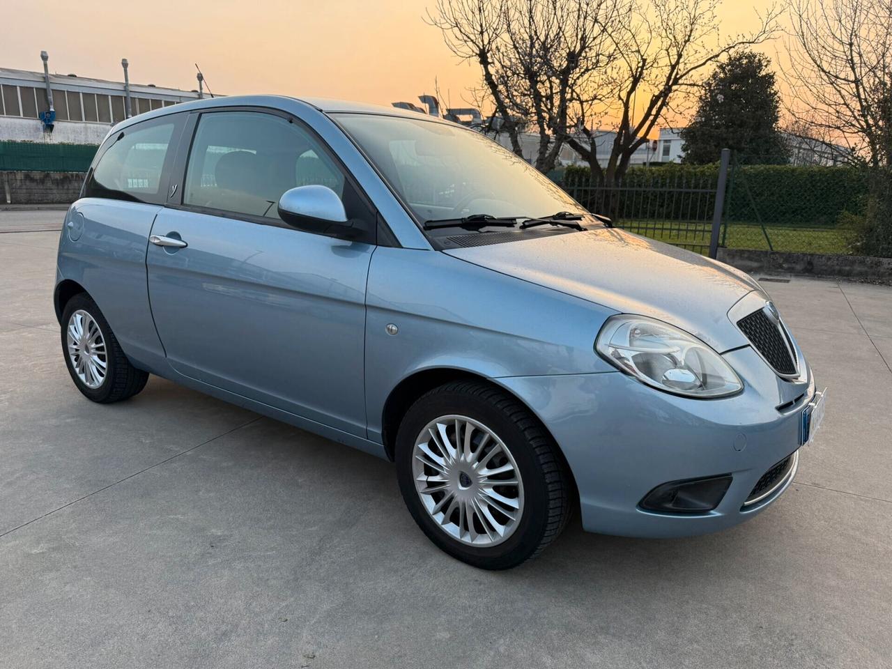 Lancia Ypsilon 1.2 87.000 km NEO-PATENTATO
