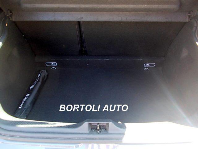 RENAULT Clio 1.5 dCi 136.000 KM COSTUME NATIONAL NAVIGATORE