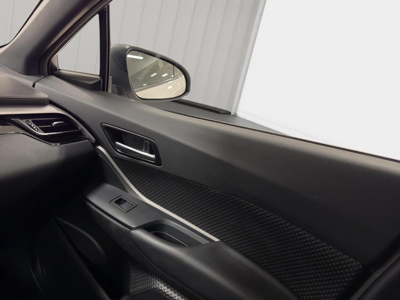 Toyota C-HR 1.8h Active e-cvt