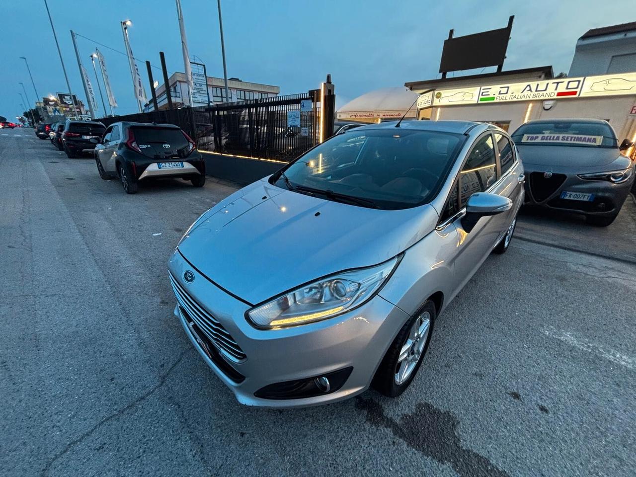 Ford Fiesta 1.5 TDCi 75CV 5 porte Titanium