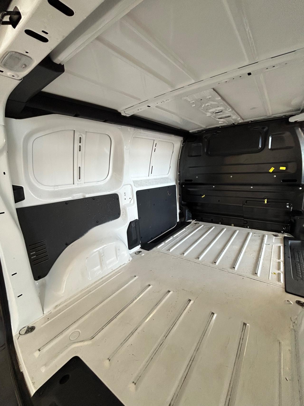 Peugeot Expert e-Expert 75kW PL-TN Furgone Pro Standard