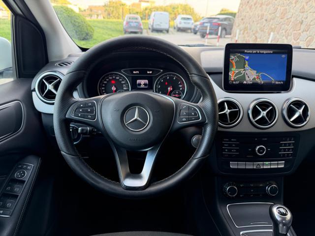 MERCEDES-BENZ B 180 SPORT+NAVI+LED+RCAM+PELLE-TEX+CRUISE+17BLACK