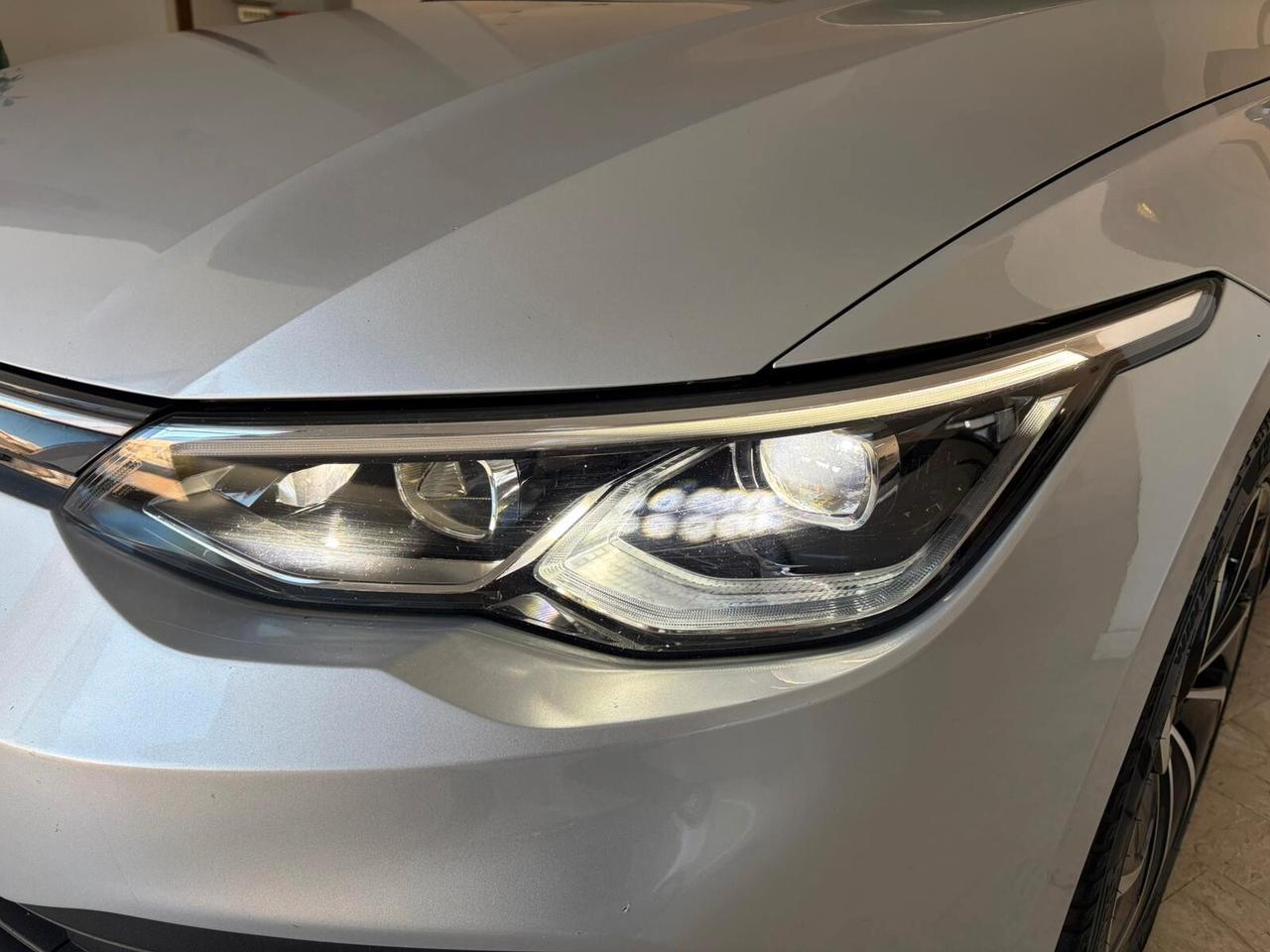 VOLKSWAGEN GOLF 8 2.0 TDI SCR STYLE "UNICA"