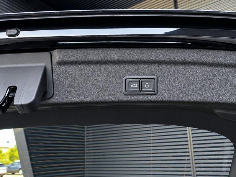 Audi Q3 SPB 40 TDI Quattro S-tronic Identity Black 193 CV